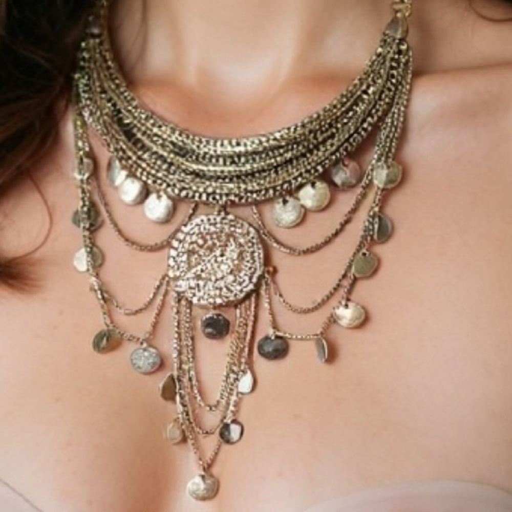 Elegant Gold Statement Necklace
